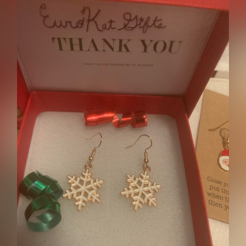 Christmas Holiday Snowflake Earrings White gold enamel  Gold Ear Wires. NEW NWT